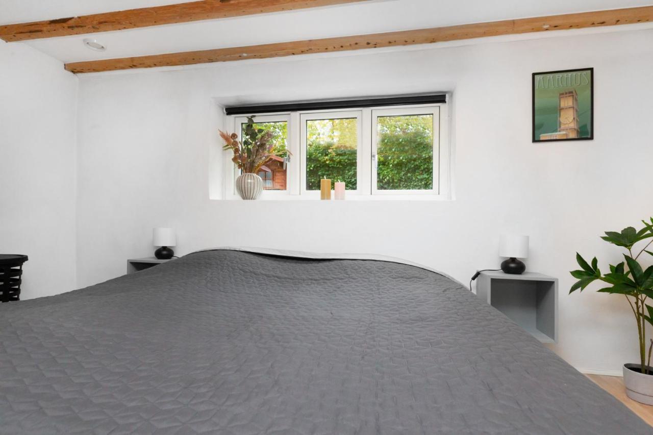 Moderne & Fuldt Udstyret Lejlighed M.Plads Til 4 Hojbjerg 외부 사진